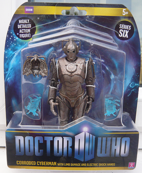 Corroded Cyberman With Limb Damage With Electric Hands Wave 1D