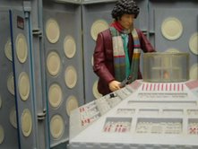 The Fourth Doctor & Dapol Classic Tardis Cosole