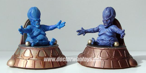 Wave 1 2006 Moxx of Balhoon and revised darker blue version