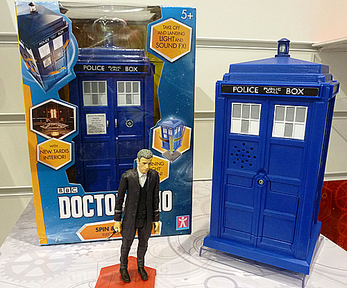 Twelfth Doctor Spin and Fly Tardis